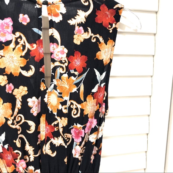 Xhilaration Shorts Romper - Picture 4 of 6